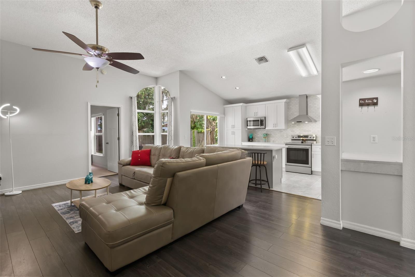 4562 CONWAY LANDING DR