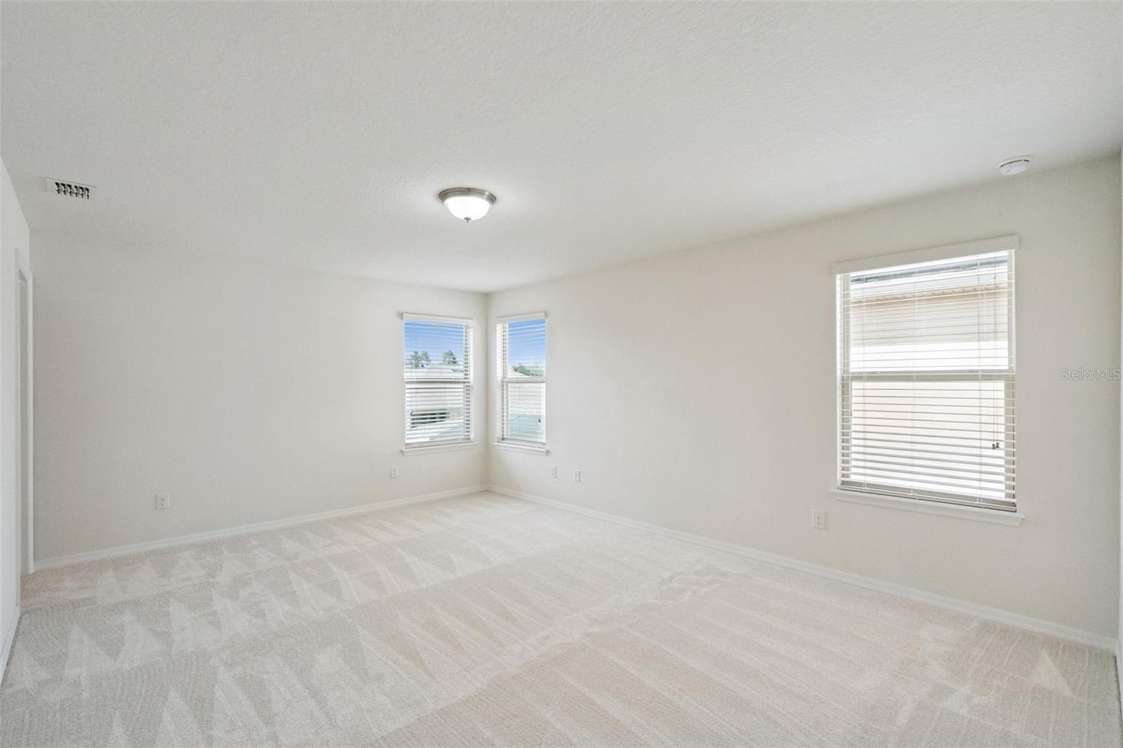 16031 PEBBLE BLUFF LOOP