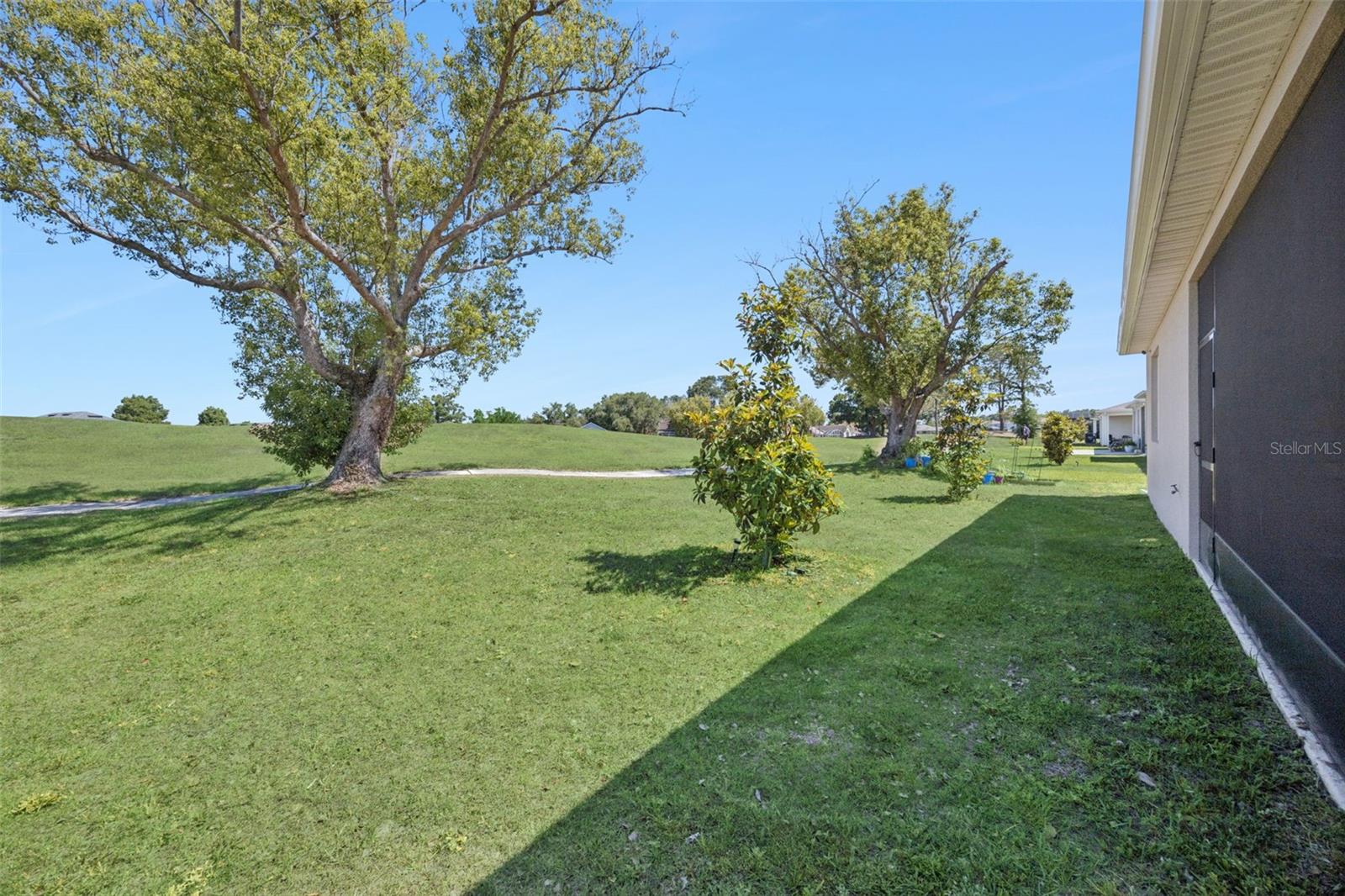 10053 SPRING LAKE DR
