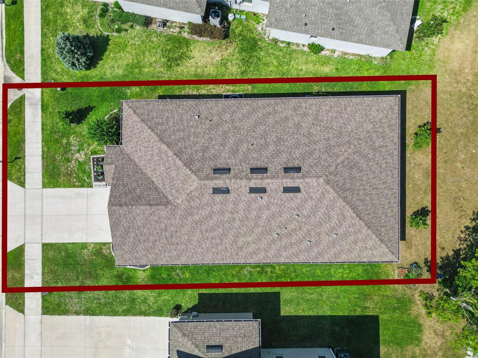 10053 SPRING LAKE DR