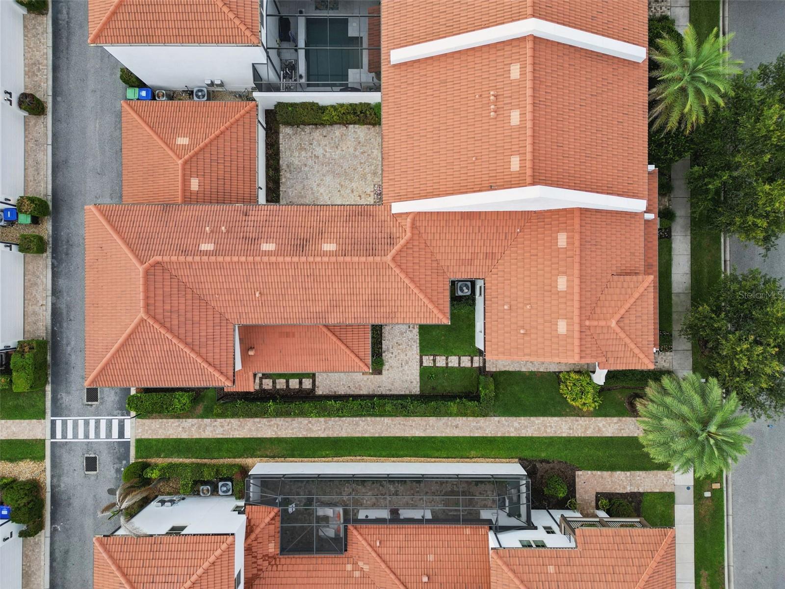 8866 BISMARCK PALM DR