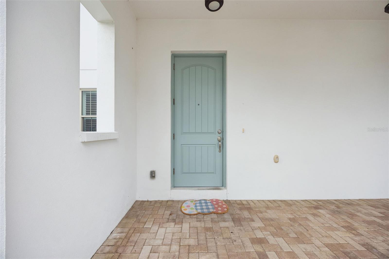 8866 BISMARCK PALM DR