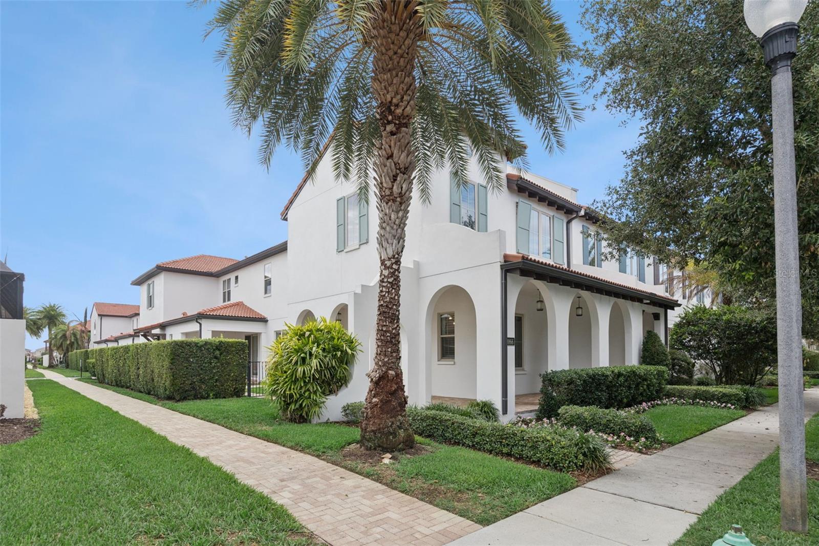 8866 BISMARCK PALM DR