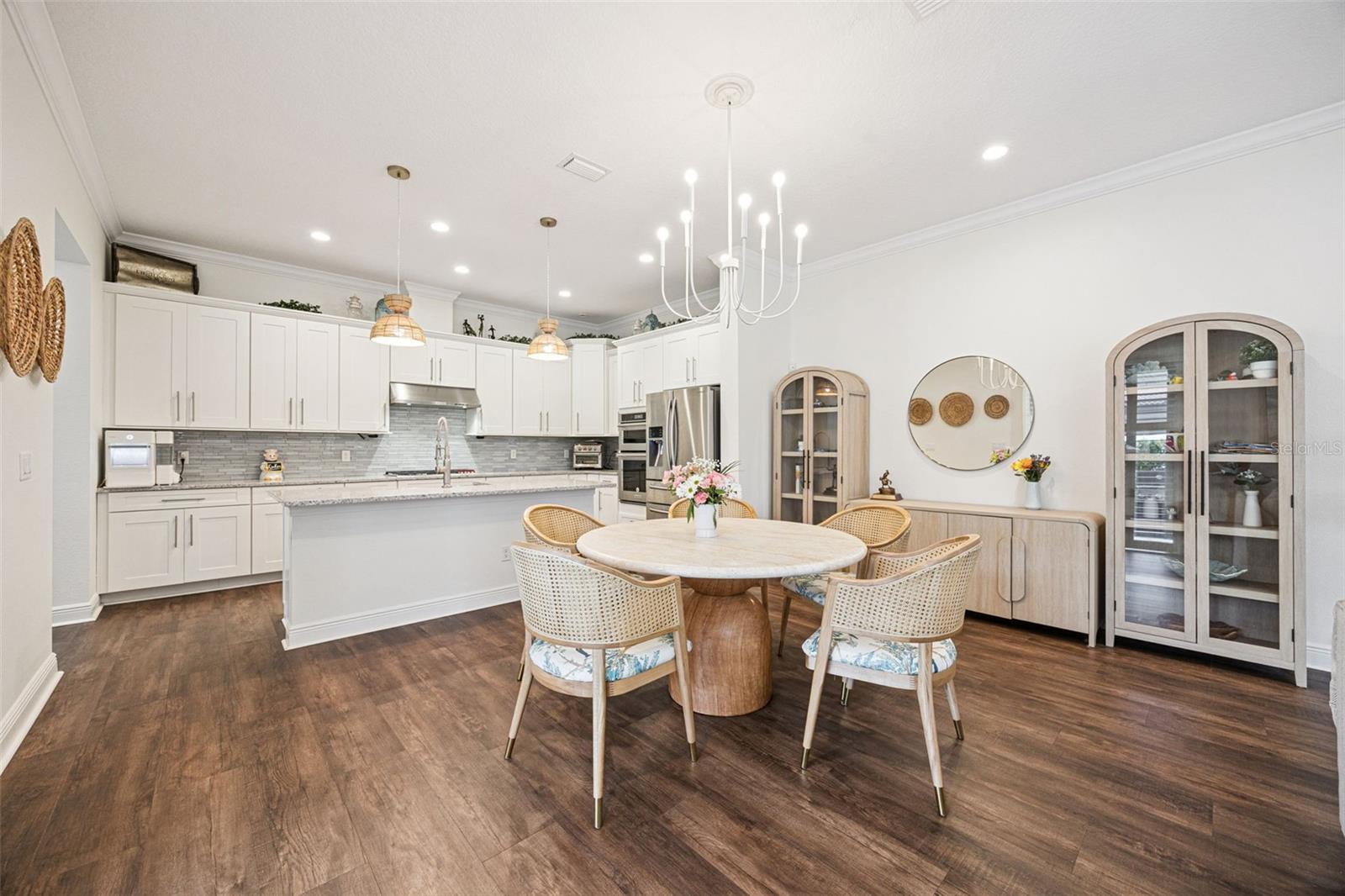 8866 BISMARCK PALM DR
