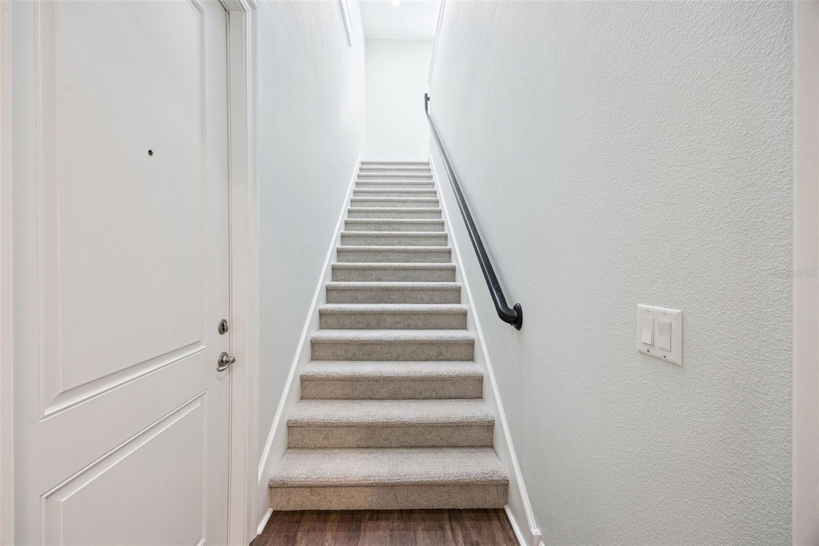 8866 BISMARCK PALM DR
