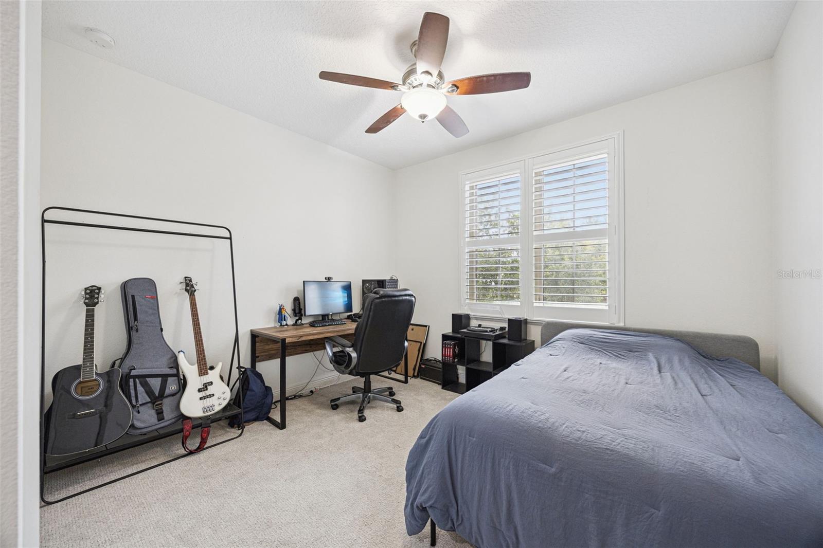 8866 BISMARCK PALM DR