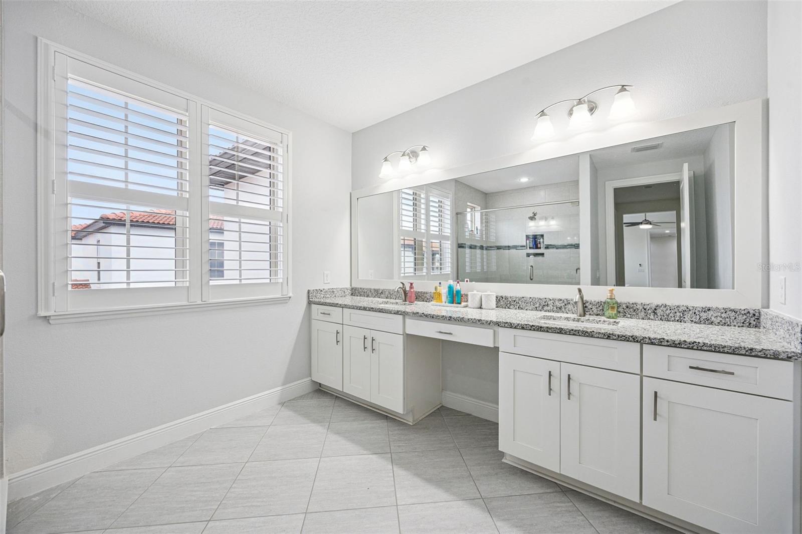 8866 BISMARCK PALM DR