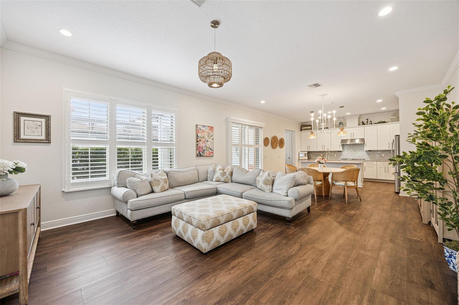 8866 BISMARCK PALM DR
