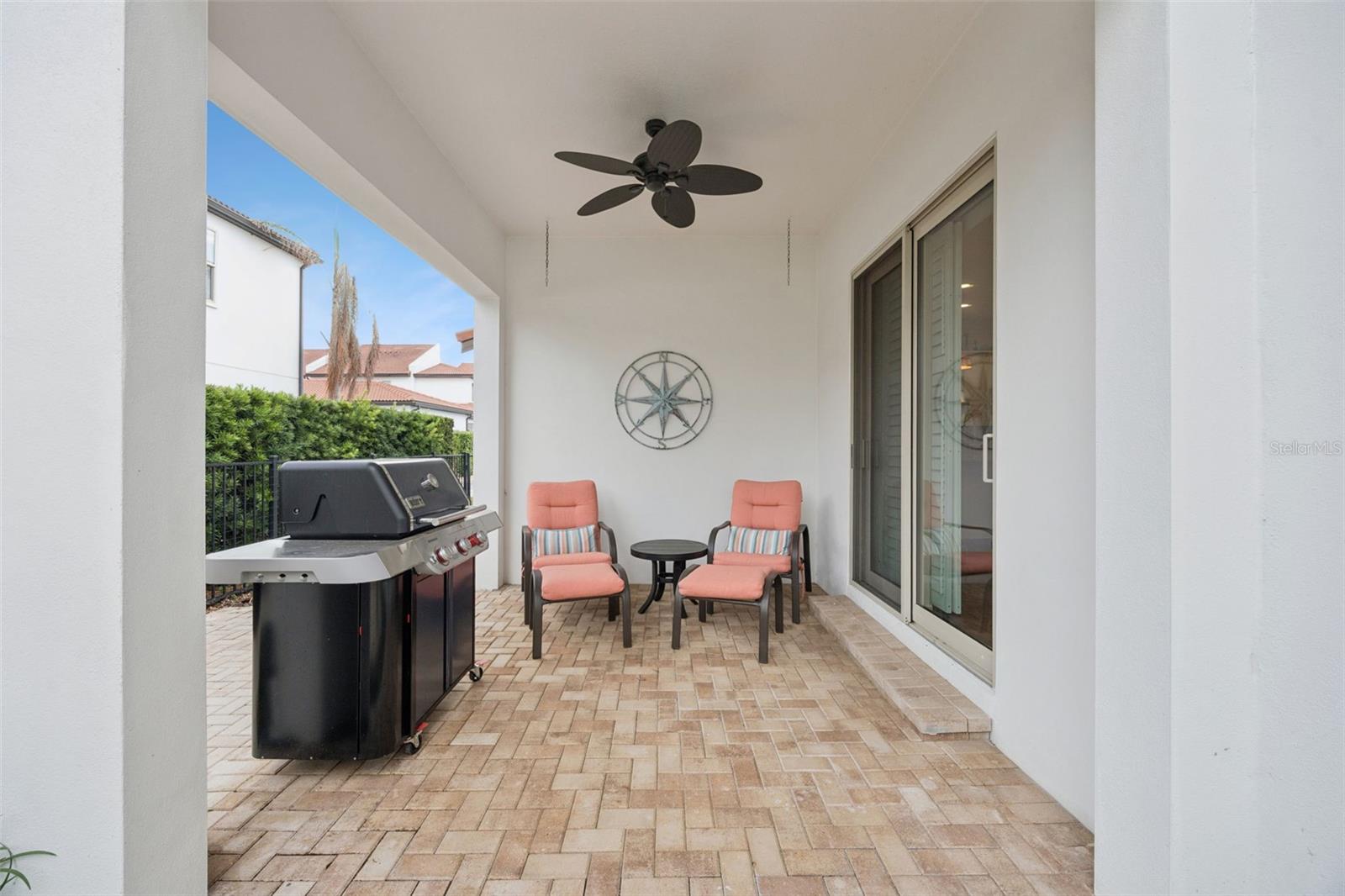 8866 BISMARCK PALM DR