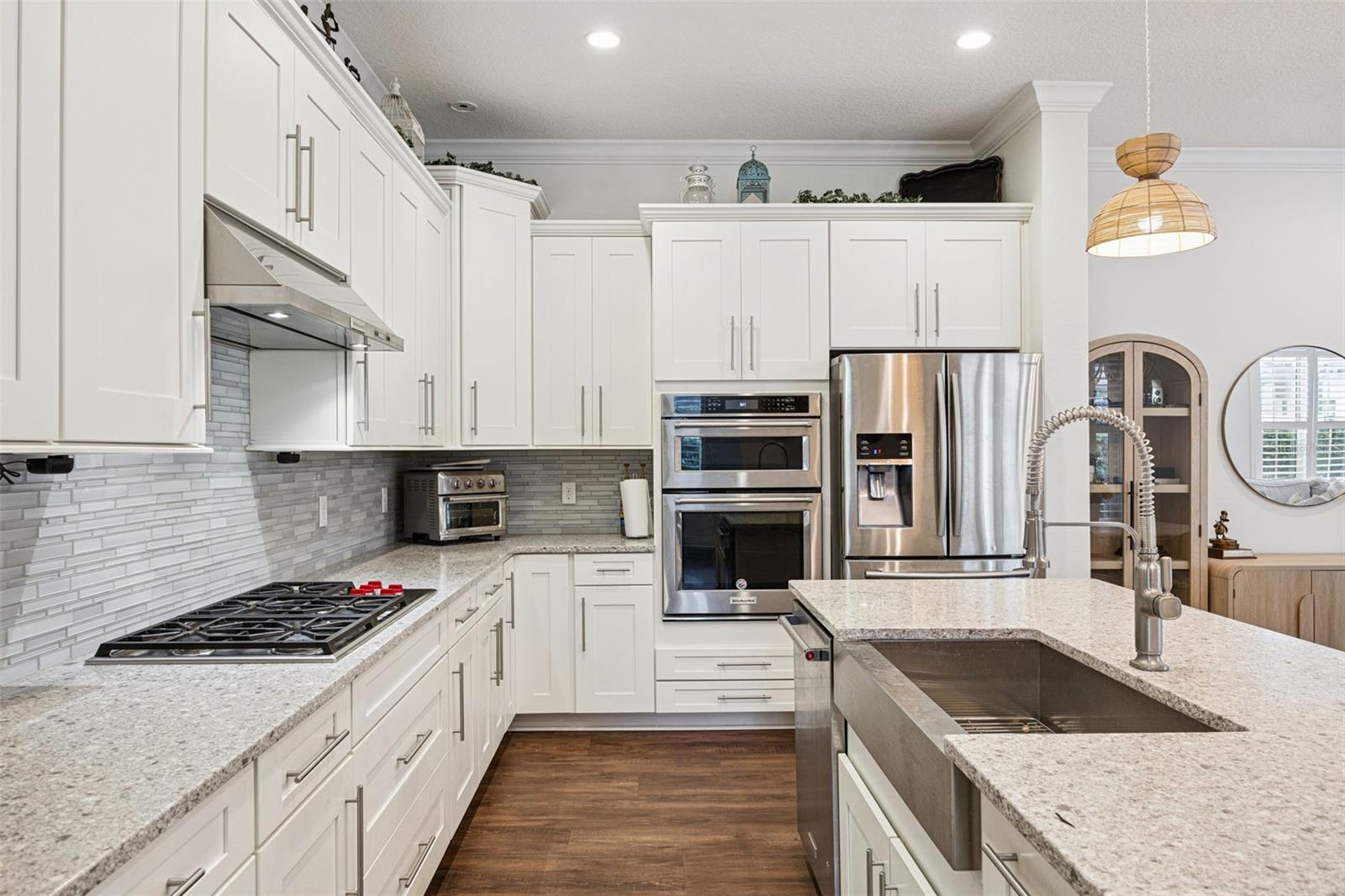 8866 BISMARCK PALM DR
