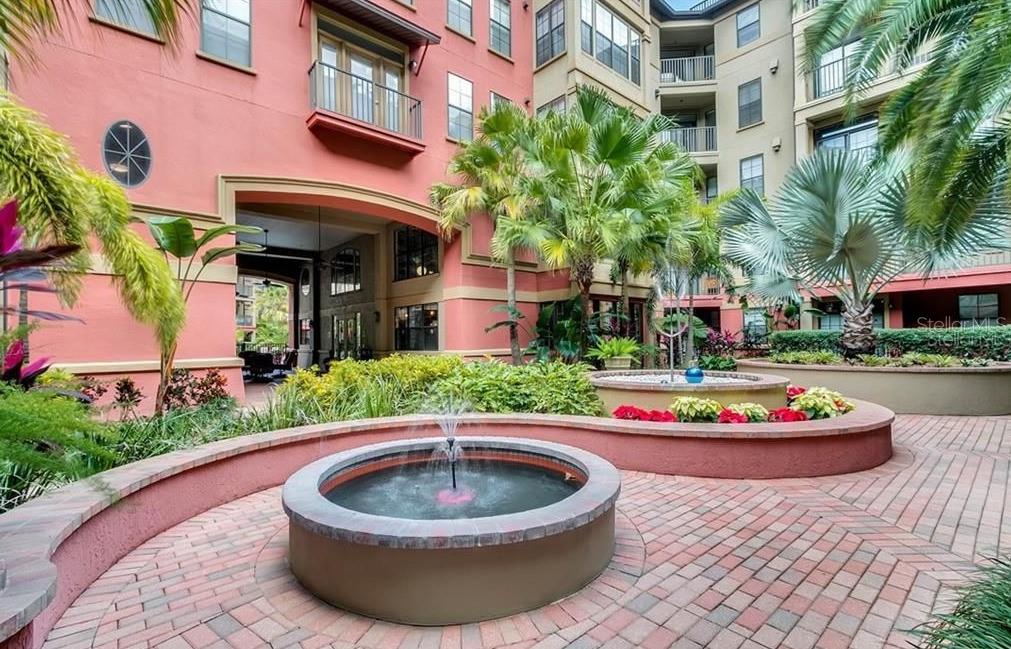 911 N ORANGE AVE #445