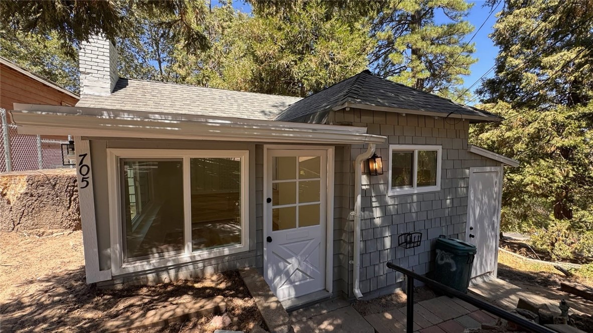 705 Ashlar Drive