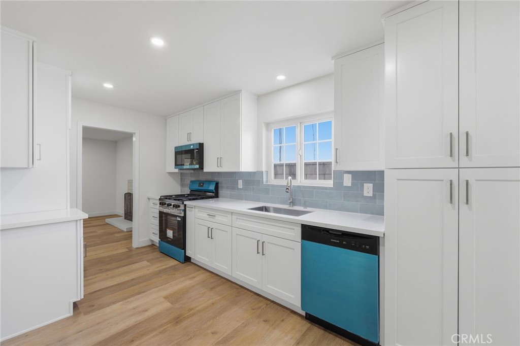 1430 Hillandale