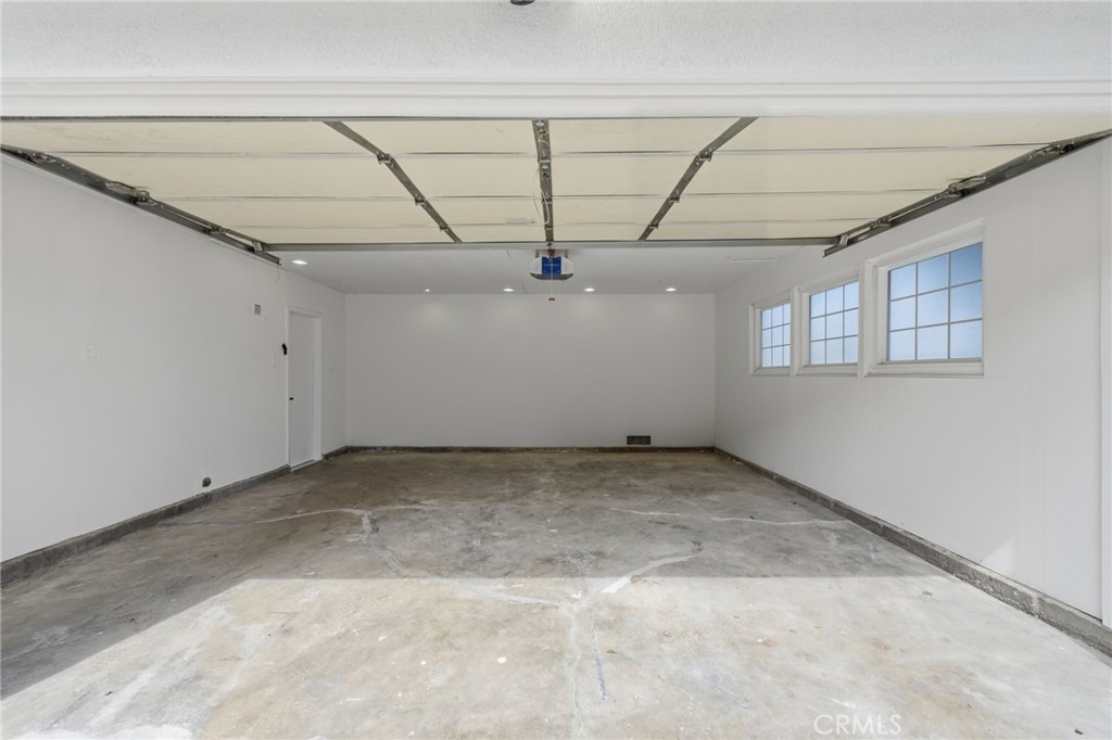 1430 Hillandale