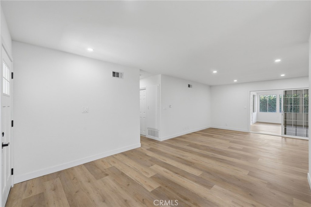 1430 Hillandale
