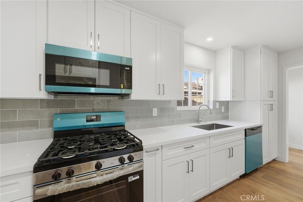1430 Hillandale