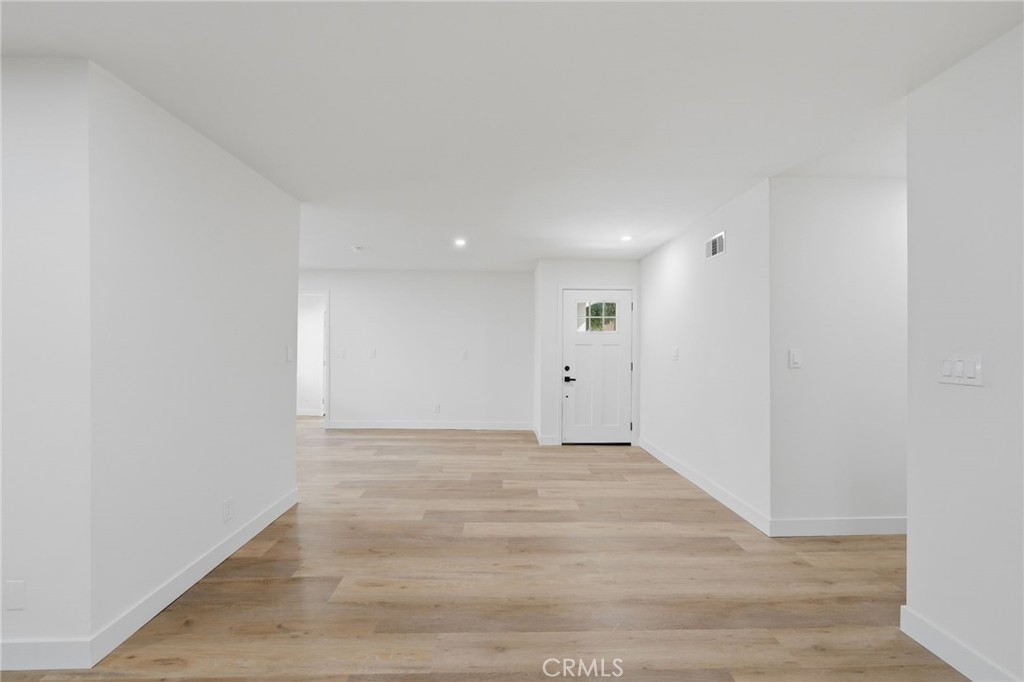 1430 Hillandale