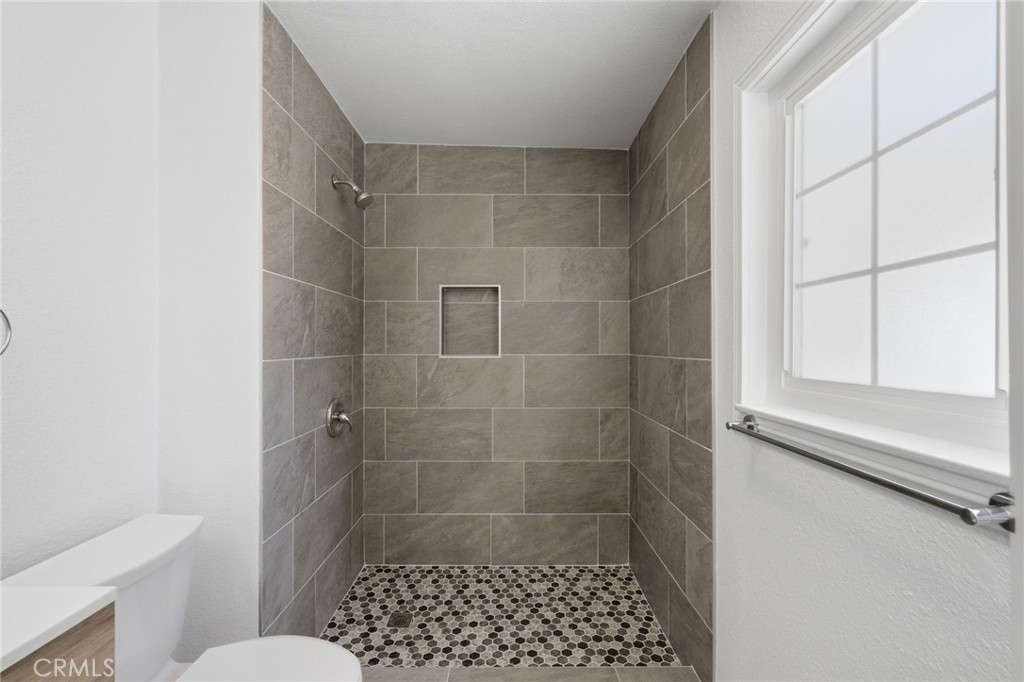 1430 Hillandale
