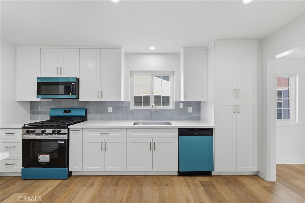 1430 Hillandale