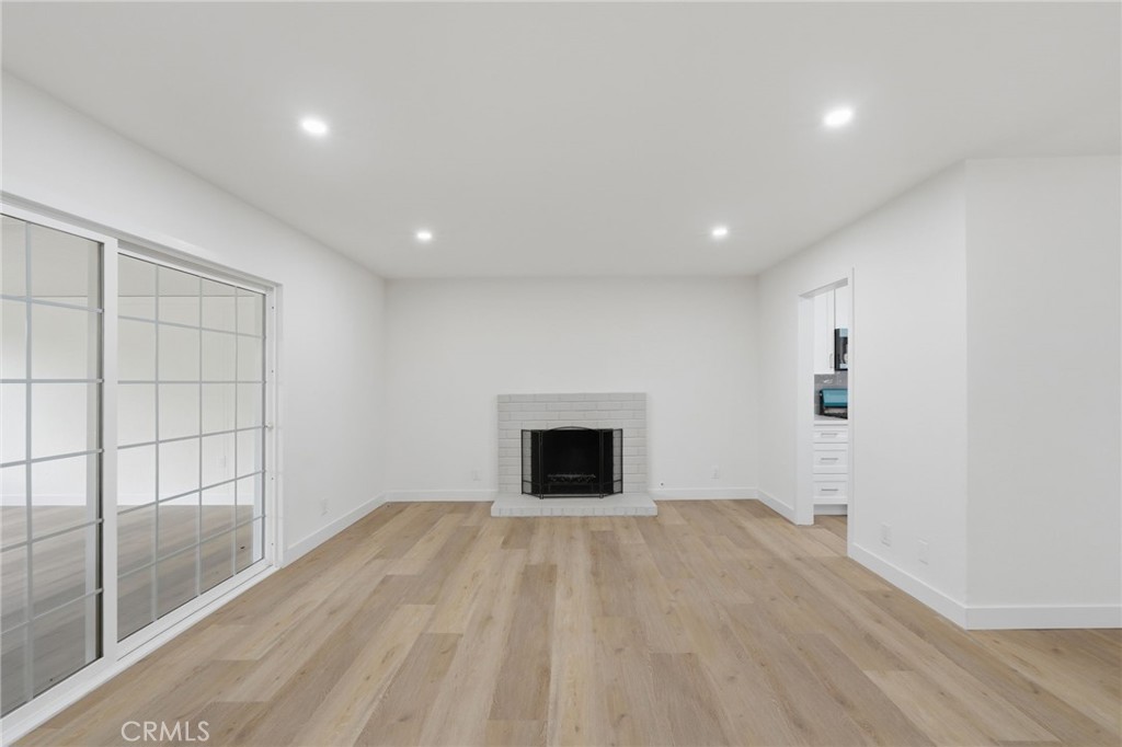 1430 Hillandale