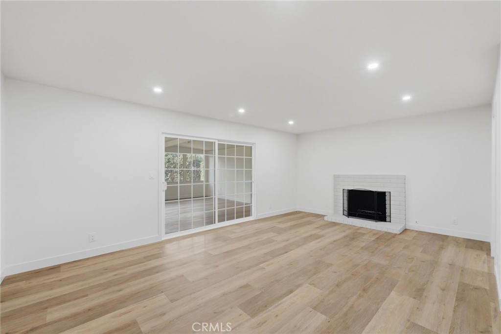 1430 Hillandale