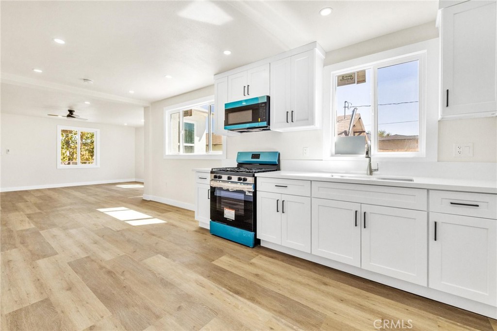 124 W Fredricks
