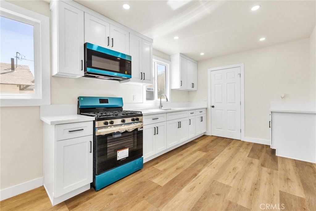 124 W Fredricks