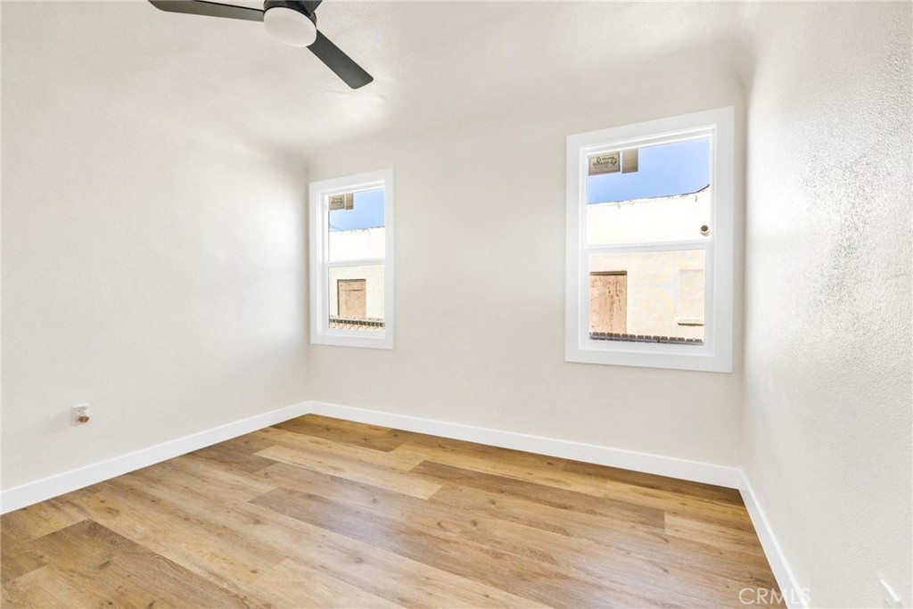 124 W Fredricks