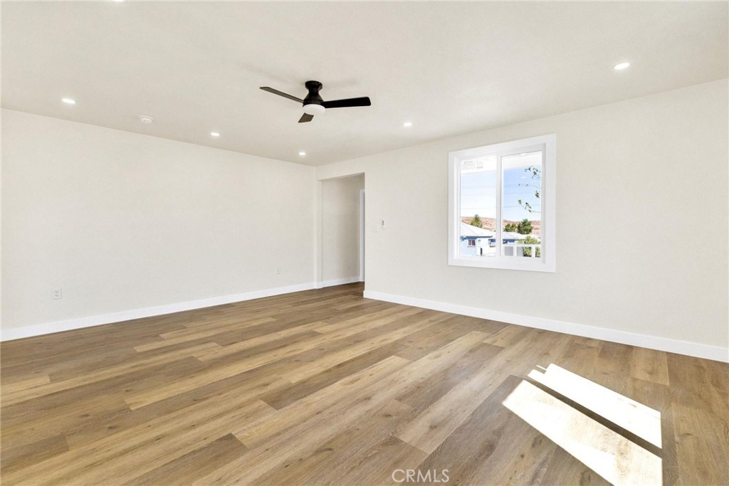 124 W Fredricks