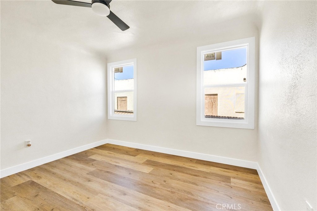 124 W Fredricks