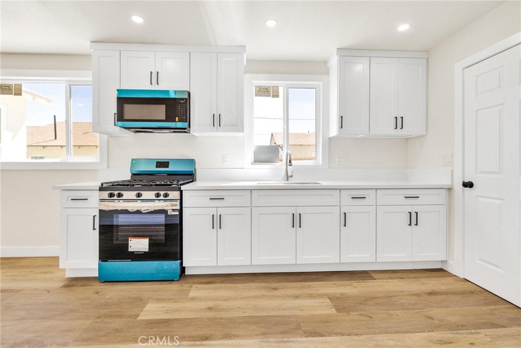 124 W Fredricks