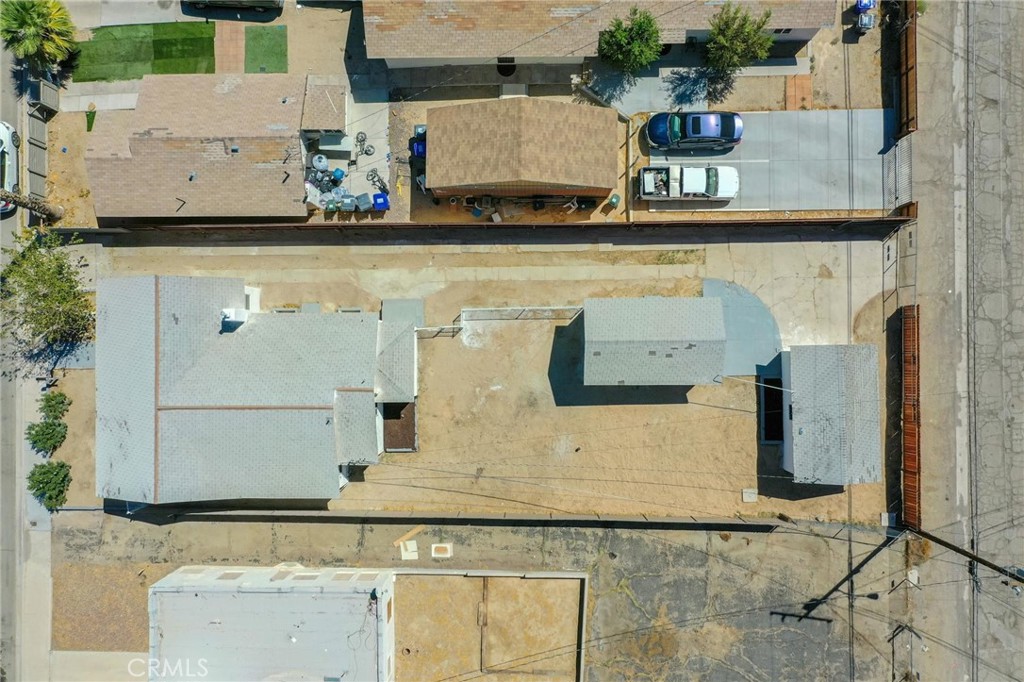 124 W Fredricks