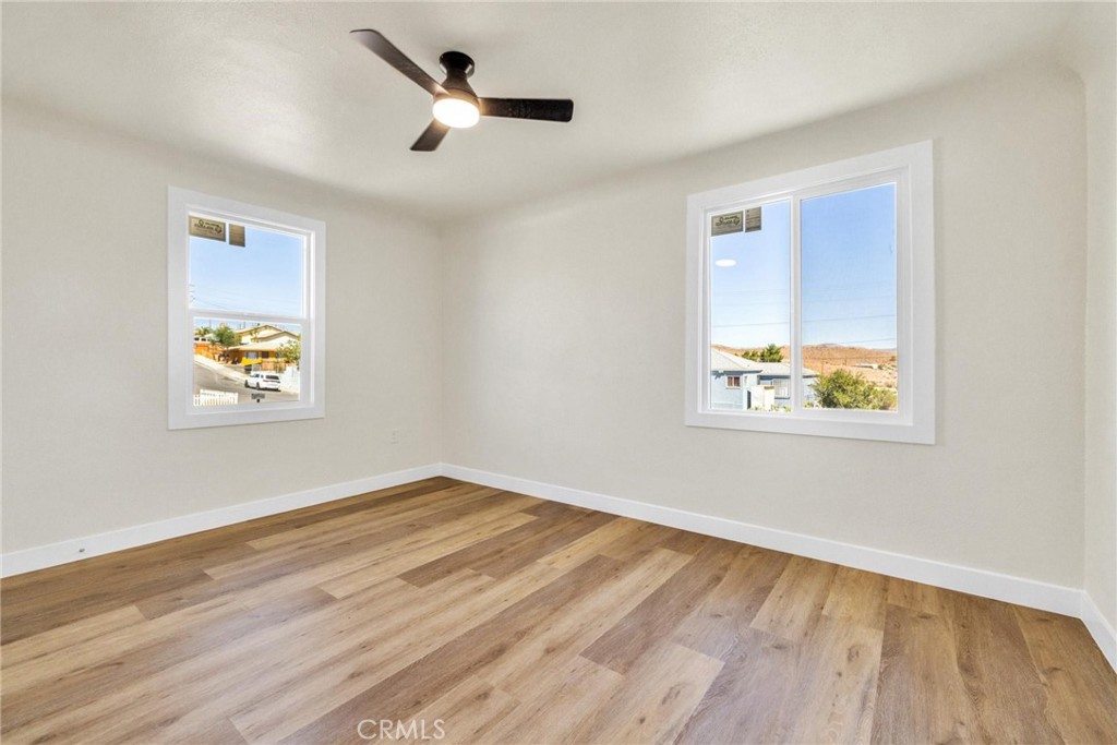 124 W Fredricks