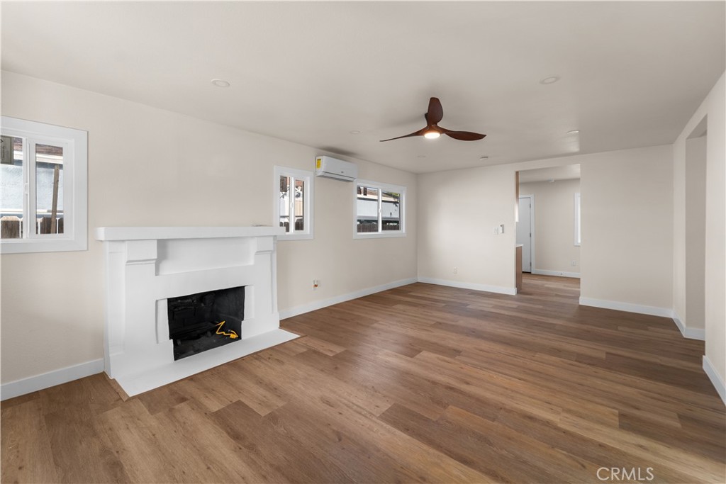 437 E 93rd