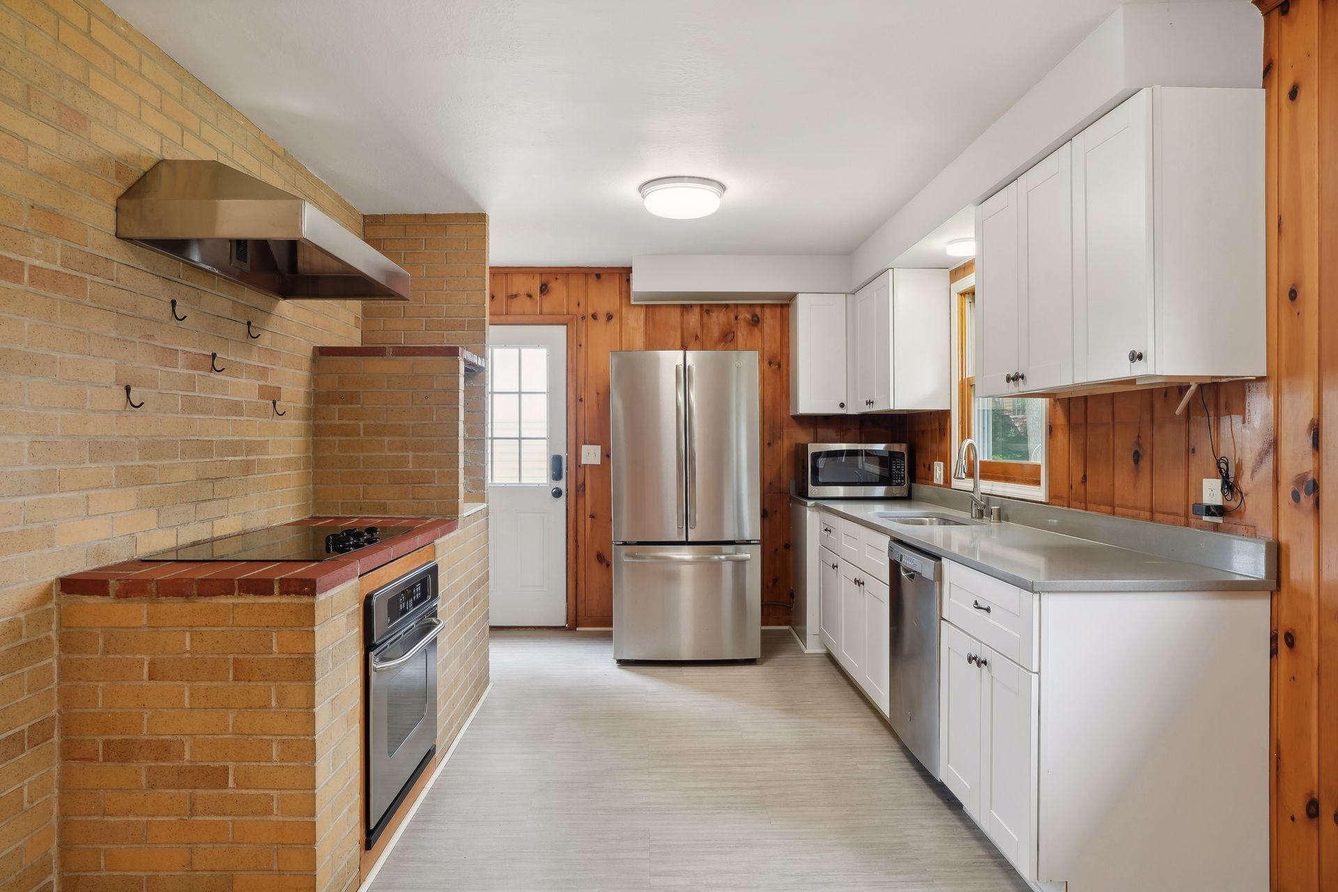 660 E 100th Street