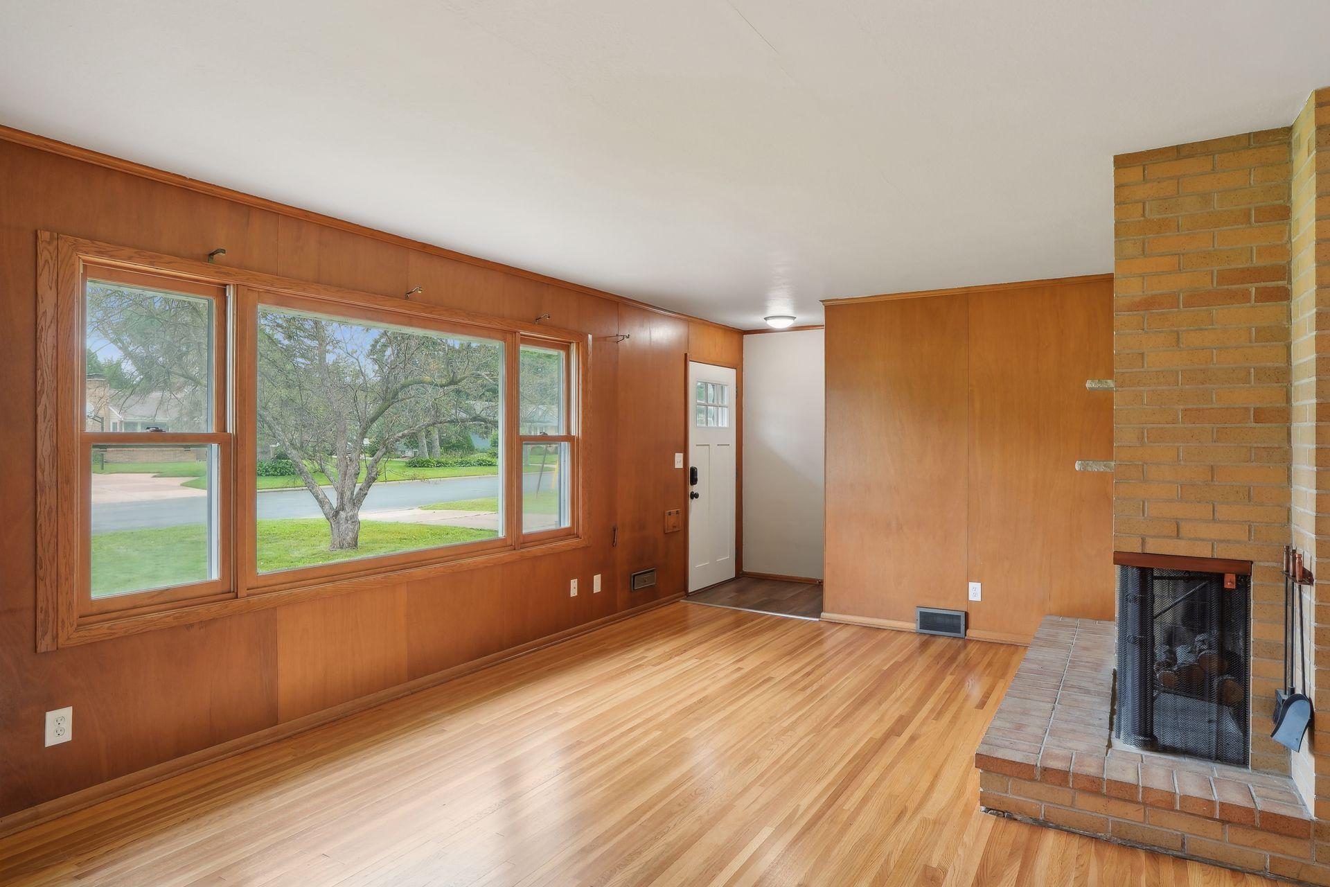 660 E 100th Street