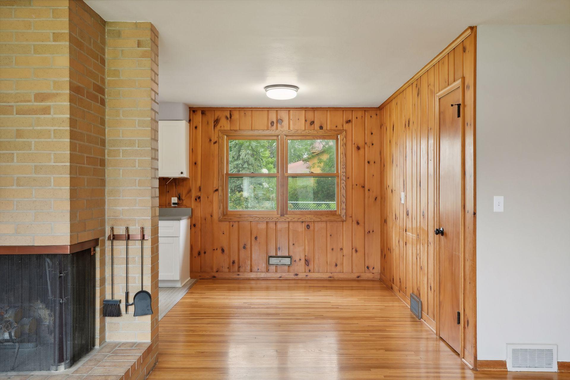 660 E 100th Street