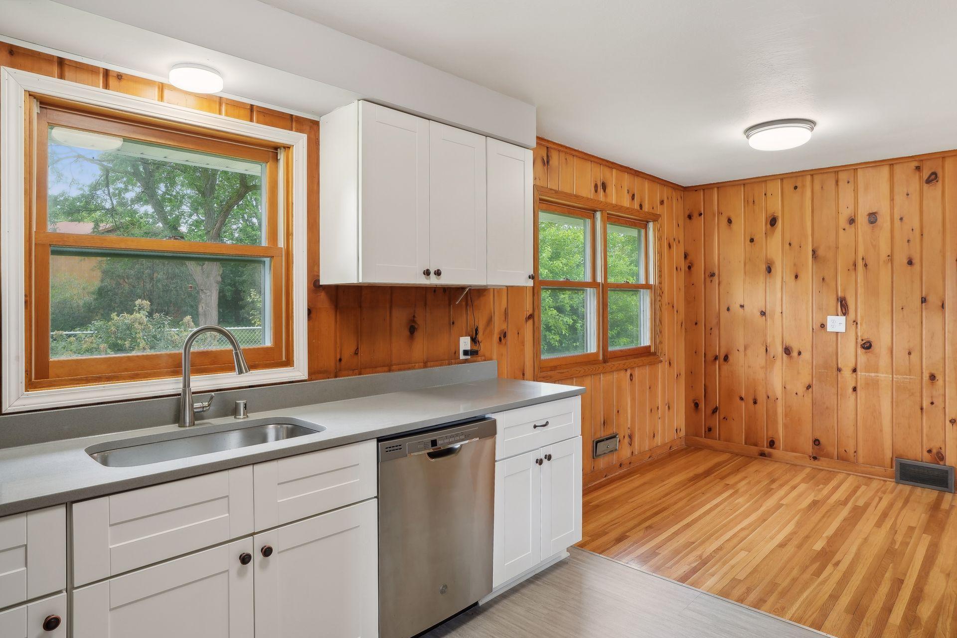 660 E 100th Street