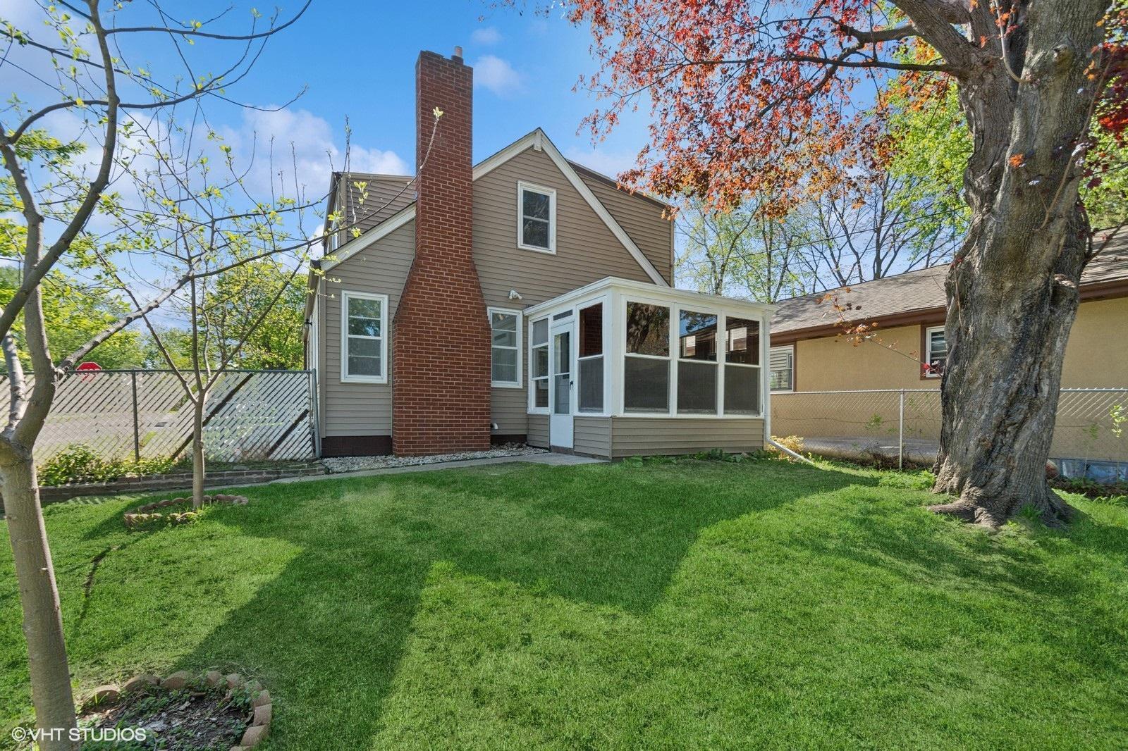 1960 Cottage Avenue E