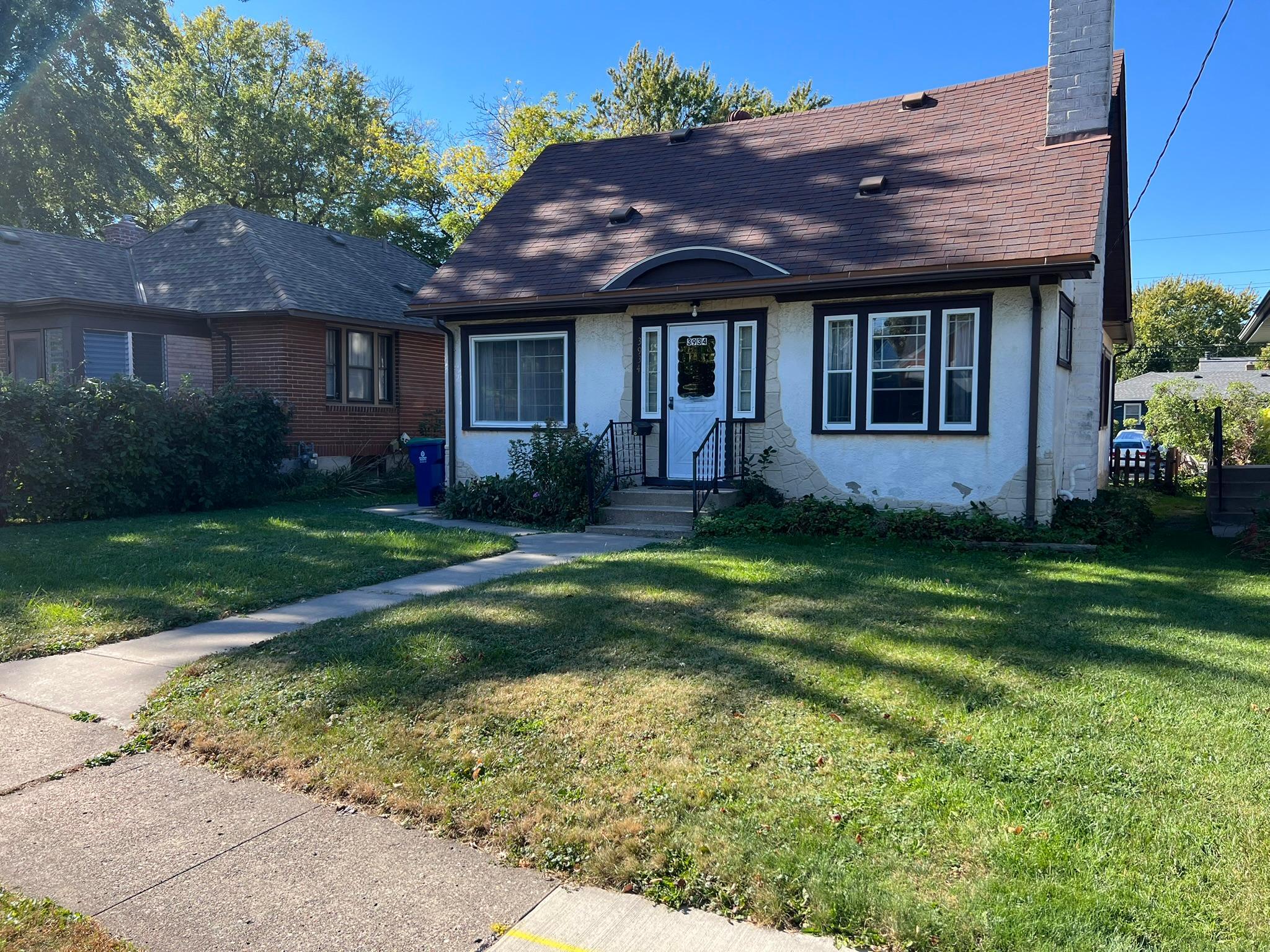 3934 Van Buren Street NE