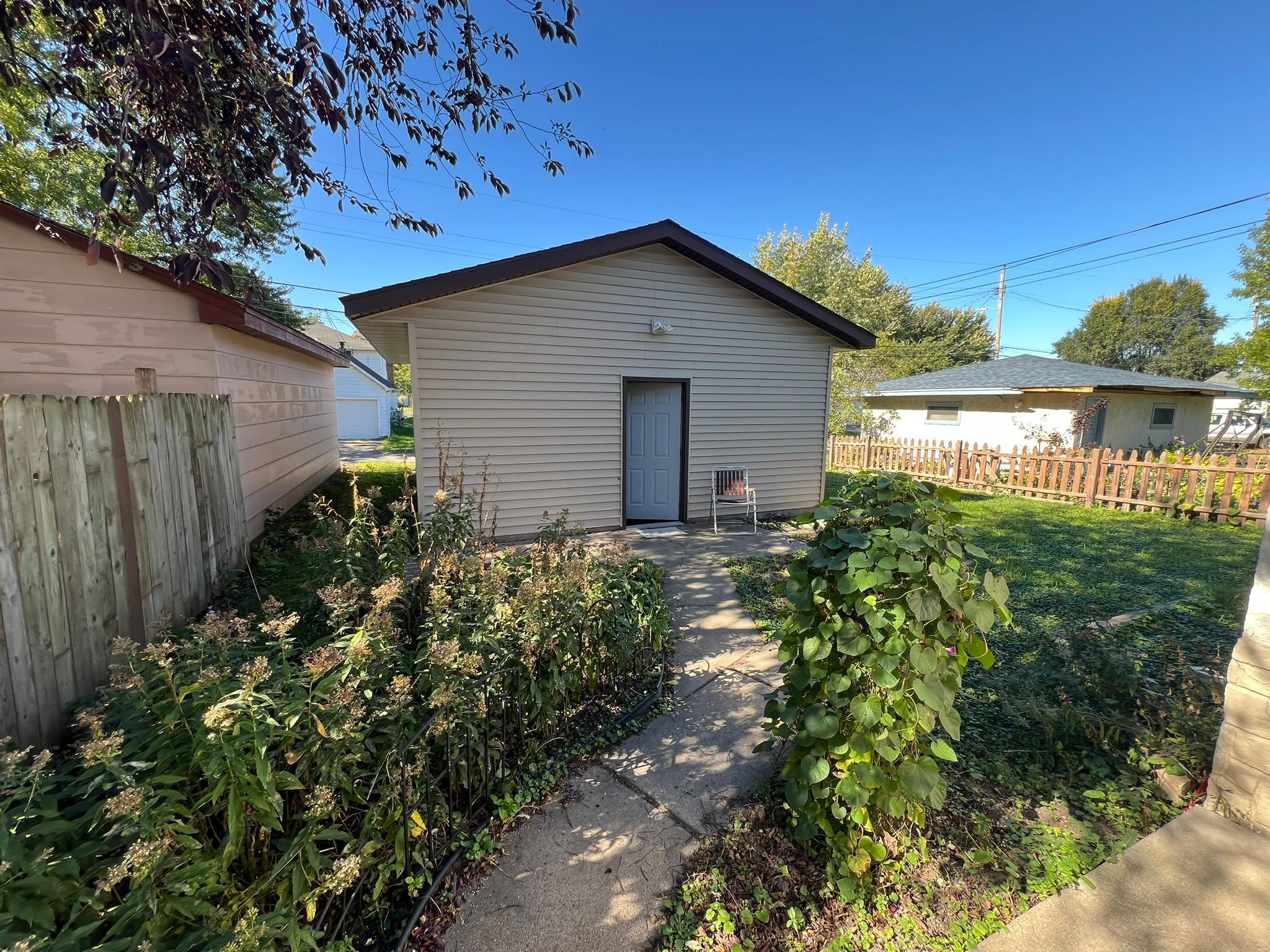 3934 Van Buren Street NE
