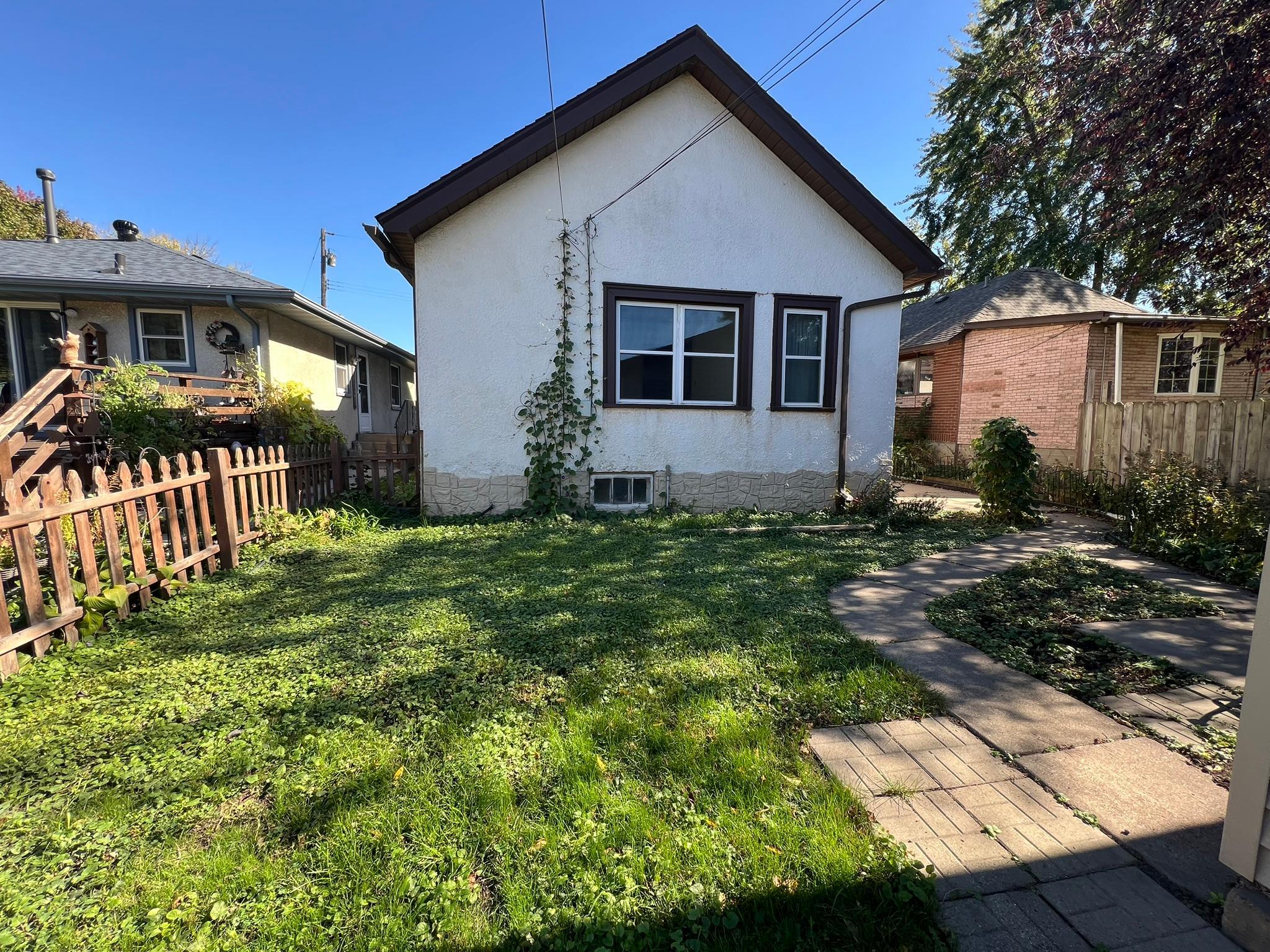 3934 Van Buren Street NE