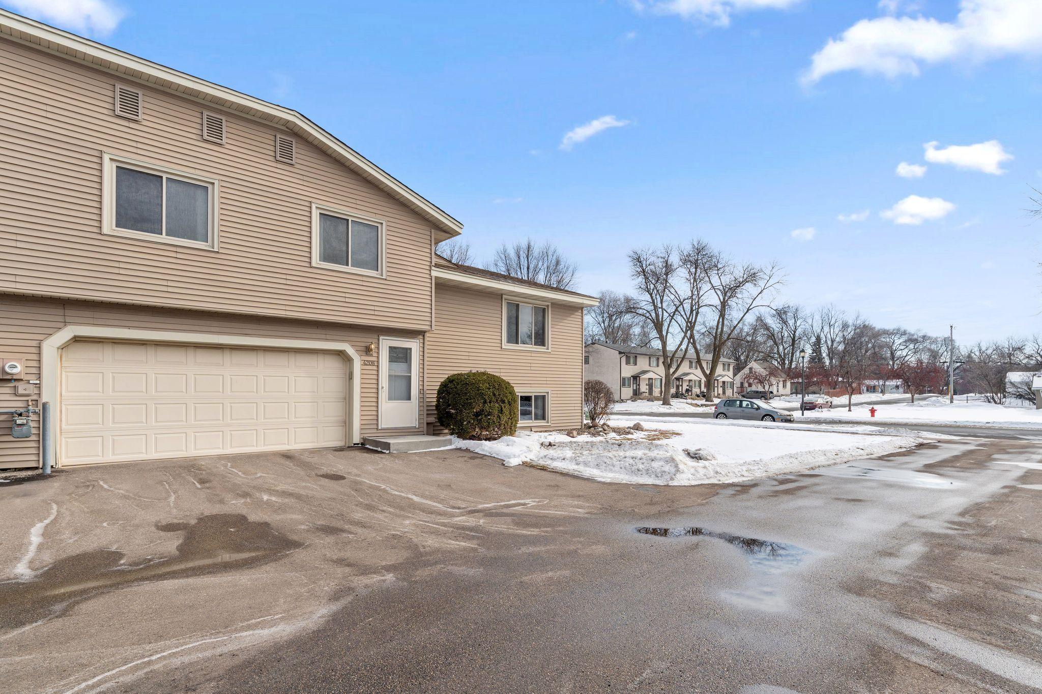 4208 W 124th Street