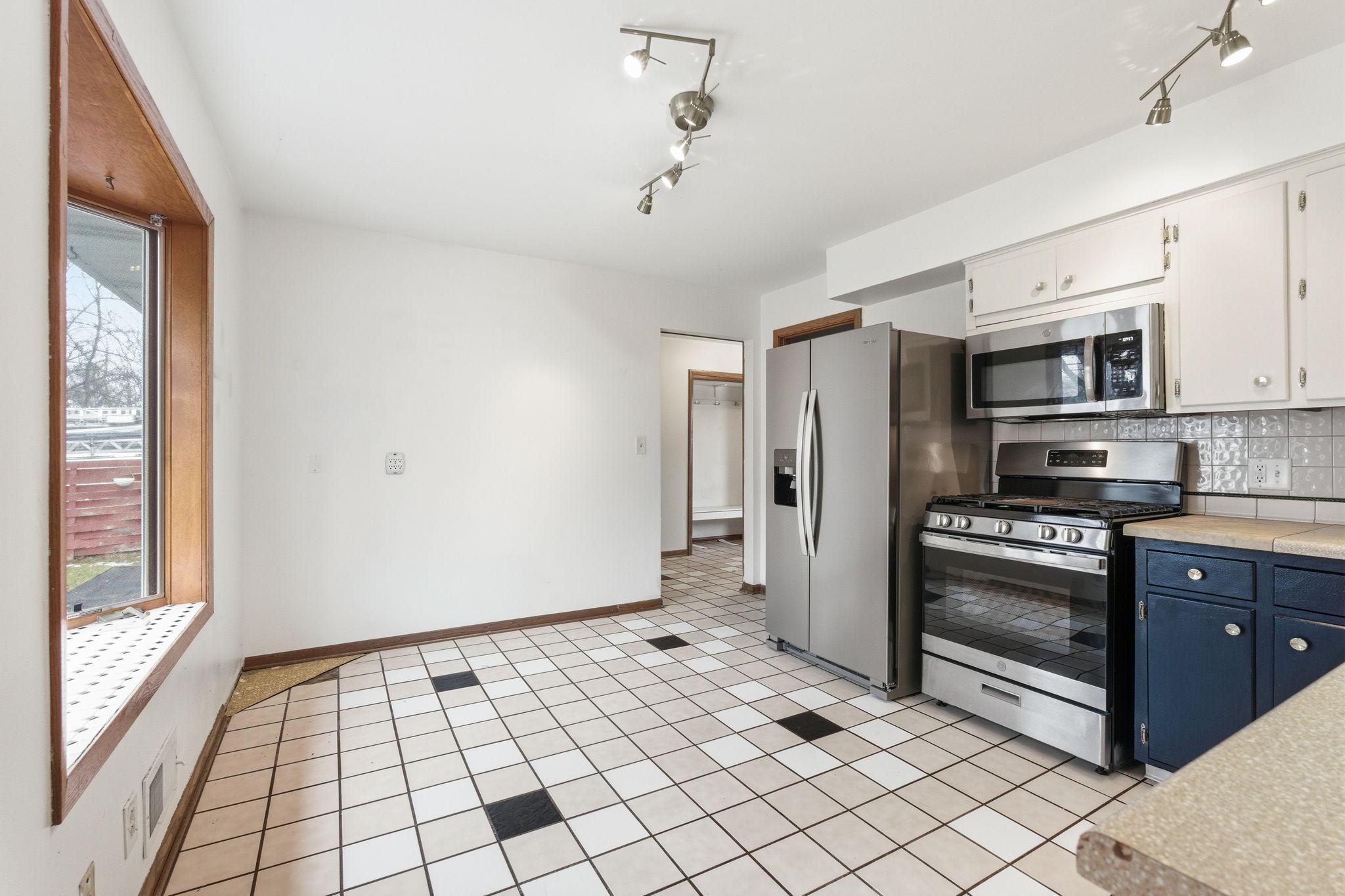2082 Diffley Road