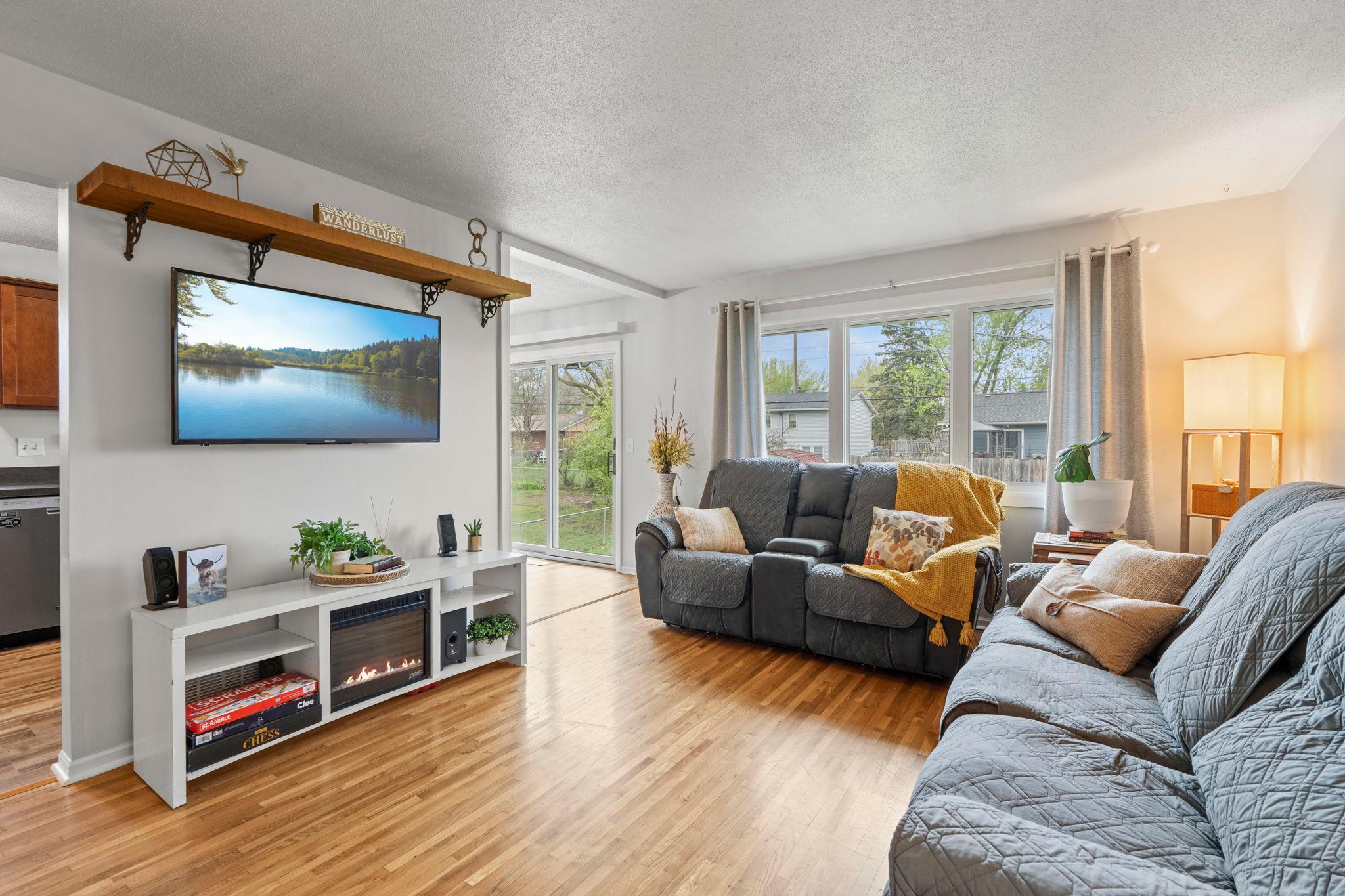 1047 Lowell Drive