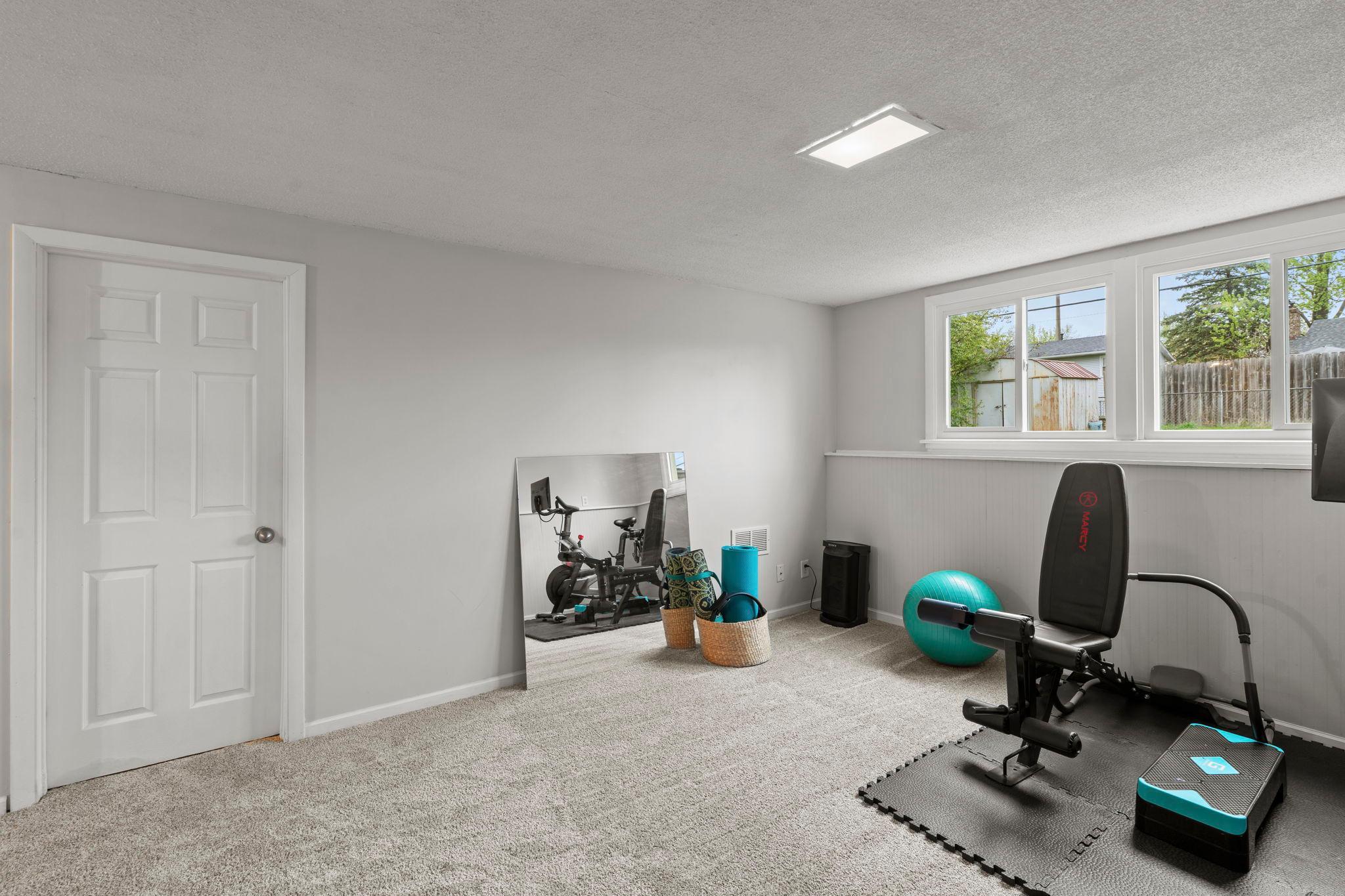 1047 Lowell Drive