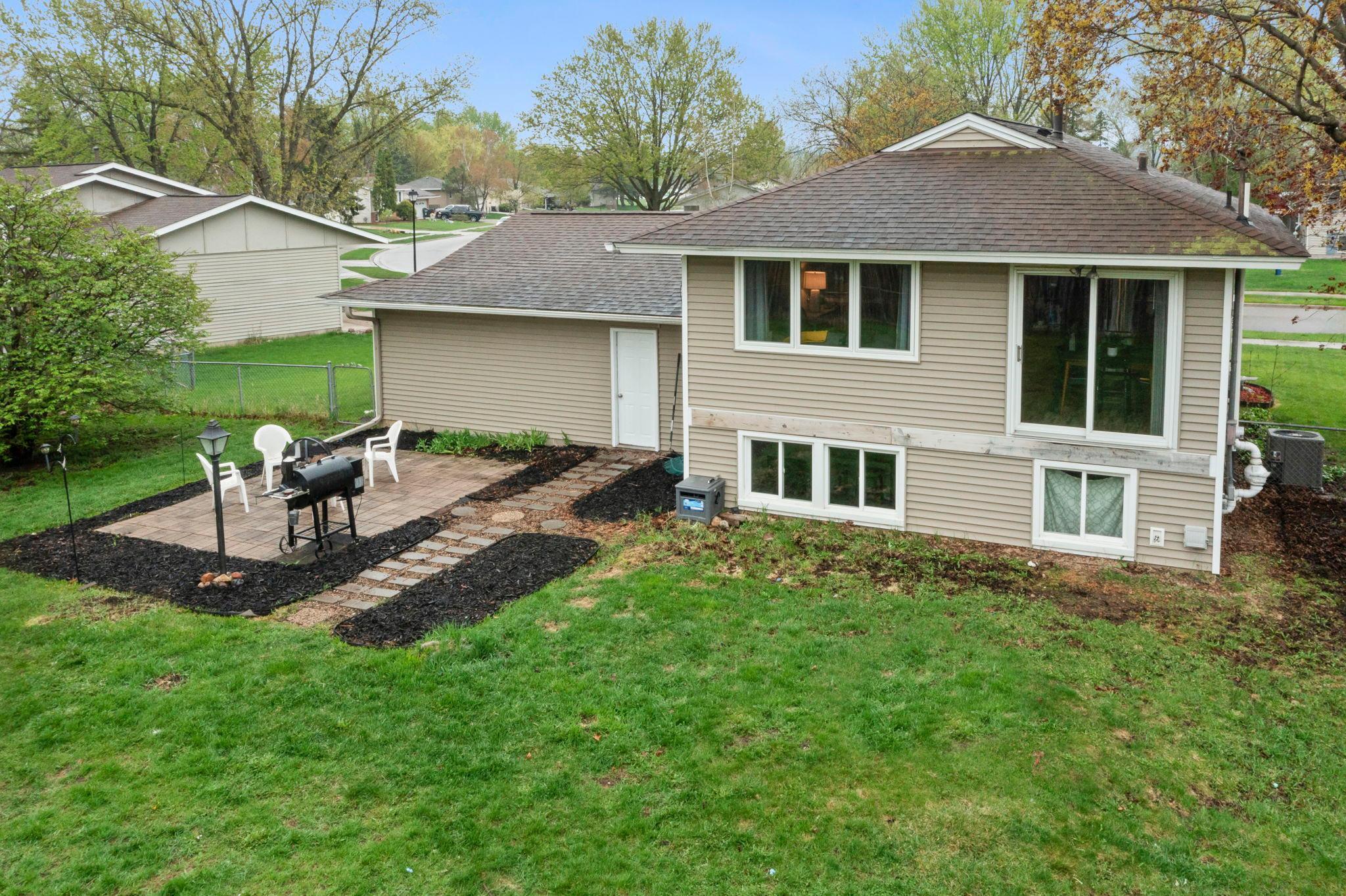 1047 Lowell Drive