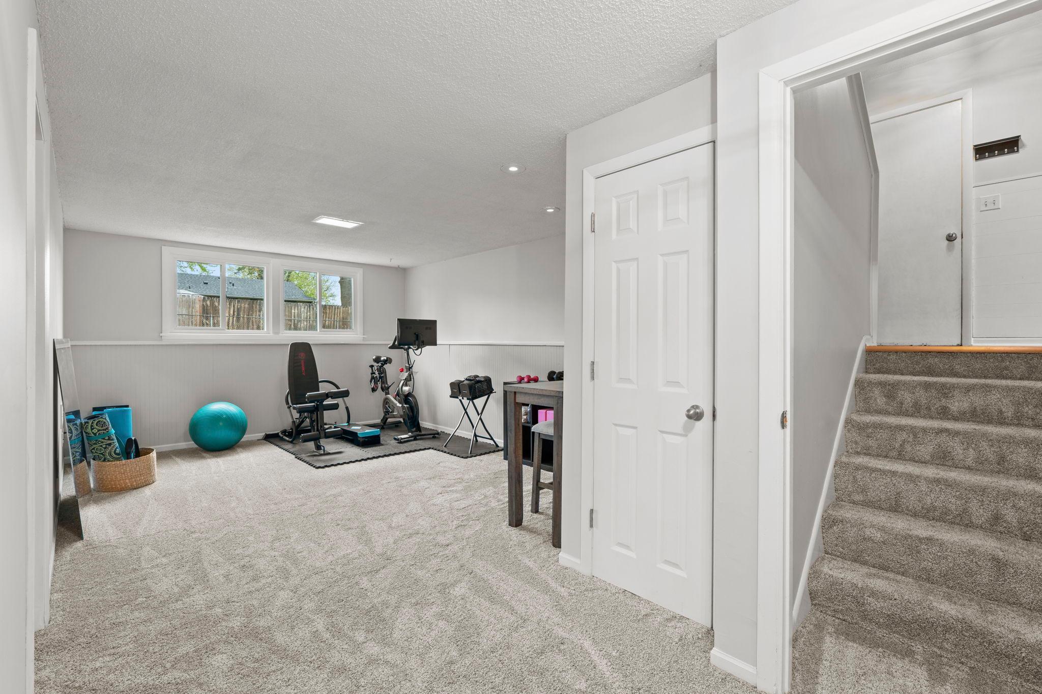 1047 Lowell Drive