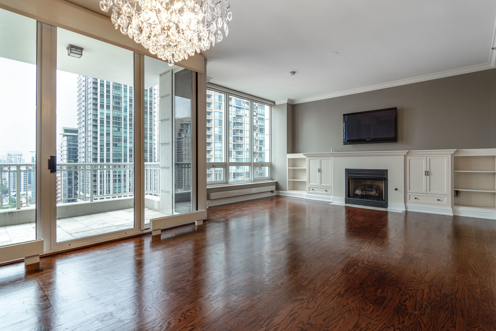 55 E Erie Street Unit: 1906