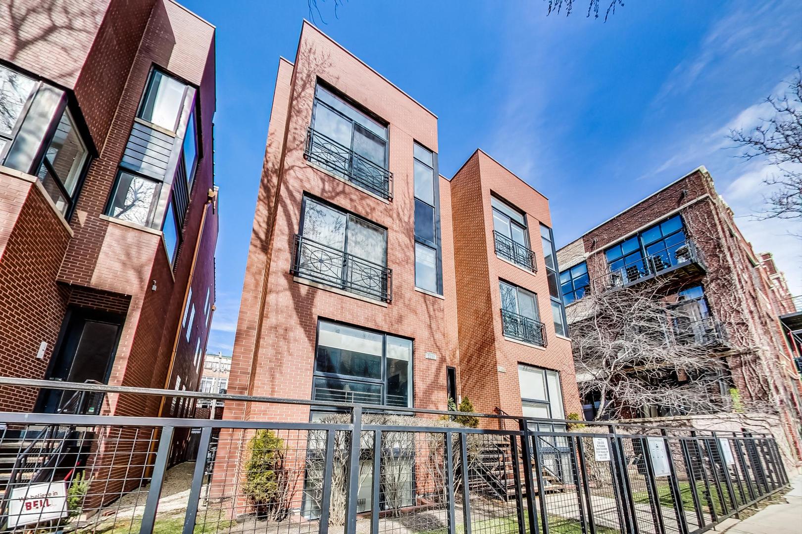 2308 W Wabansia Avenue Unit: 3E
